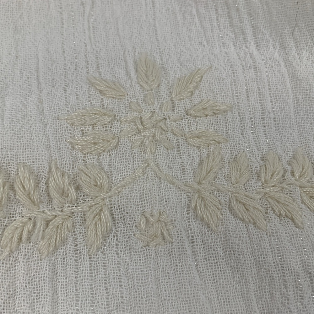 House of Harlow 1960 White Bohemian Embroidered Peasant Top Blouse - Picture 6 of 7